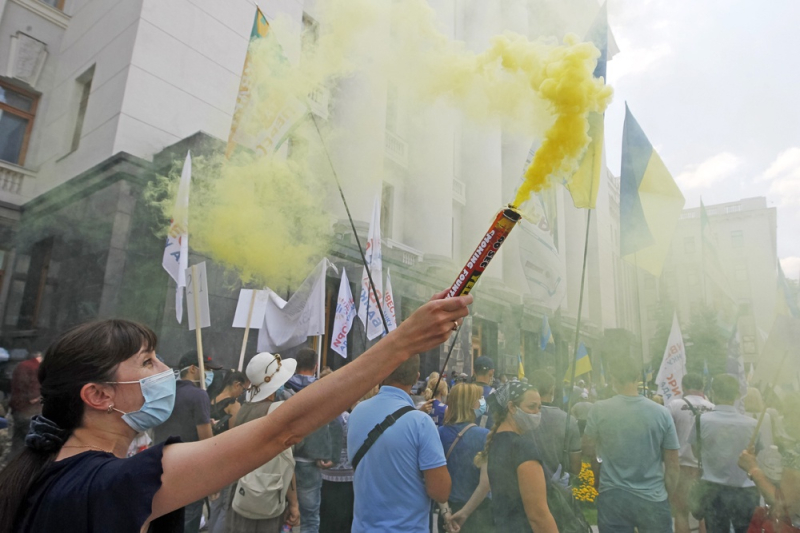 На Украине сообщили о самых массовых протестах в Киеве с начала СВО