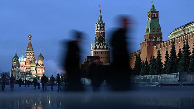 На Красной площади воссоздали уникальный фонтан времен Парада Победы