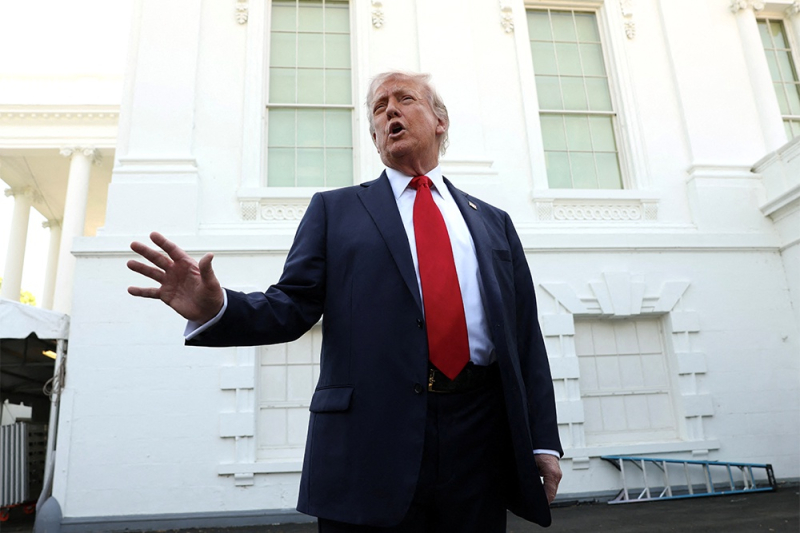 Трамп: Необходимо нарастить усилия по депортации нелегалов из США