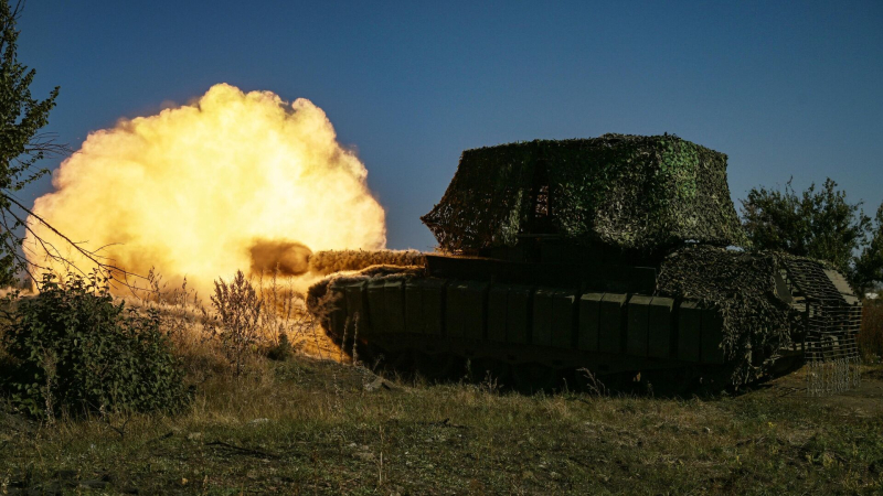 Танк Т-80 БВМ в зоне проведения спецоперации