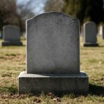 Гранитный эпос памяти: пластика надгробий