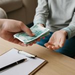 Алименты взыскивают, забота исчезает: разлад после суда