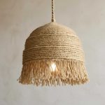 Джутовая люстра: рукотворный акцент над столом