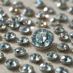 Сияние на кончике иглы: репортаж о стразах в авторской бижутерии