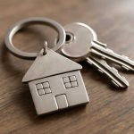 Как собрать брелок из монет без лишних деталей