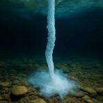 Почему под морским льдом находят больше ледяных сталактитов