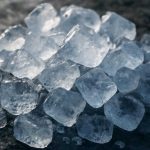 Почему на лугах находят ледяные шары