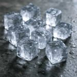 Почему на камнях всё чаще видят ледяные узоры