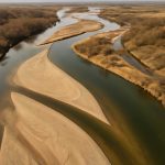 Как возникают песчаные косы на извилистых реках
