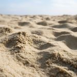 Откуда берутся узоры на песке после ухода воды