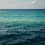 Почему океан покрывается полосами тёплой и холодной воды