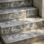 Белесые разводы на бетонных ступенях после снега и их причины