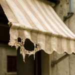 Почему сильный ветер ускоряет износ тканевых уличных маркиз