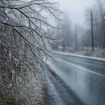 Как весенний ледяной дождь повреждает наружные светильники