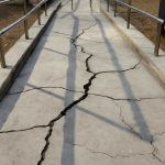 Почему после оттепели на бетонных пандусах появляются трещины