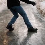Как зимний гололед ускоряет износ резиновых барьеров